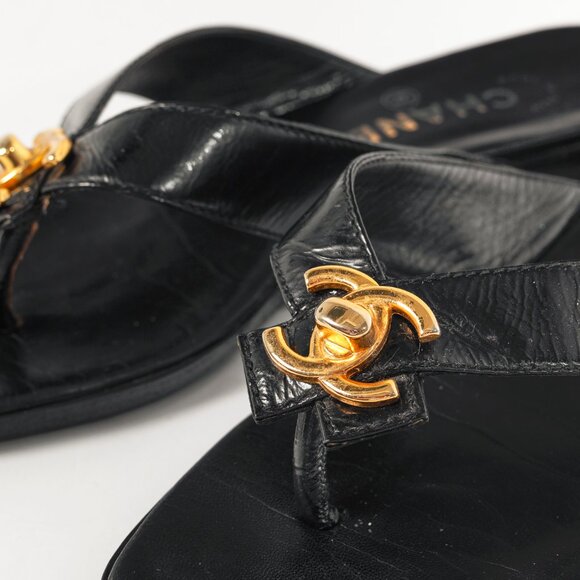 Chanel 96P Black Leather CC-Turnlock Flip Flips - Picture 8 of 10